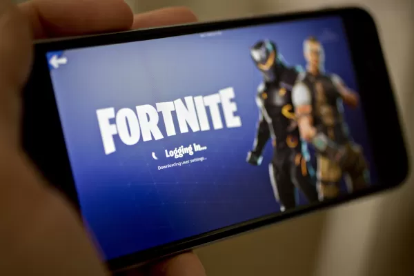 Fortnite သည်နောက်ဆုံးတွင်ယူအက်စ်တွင် iPhone များသို့ iPhone များသို့ပြန်လာရန်စီစဉ်ထားသည်။ ဓာတ်ပုံဆရာ - Weetty ပုံရိပ်တွေမှတစ်ဆင့် Andrew Harrer / Bloomberg ။